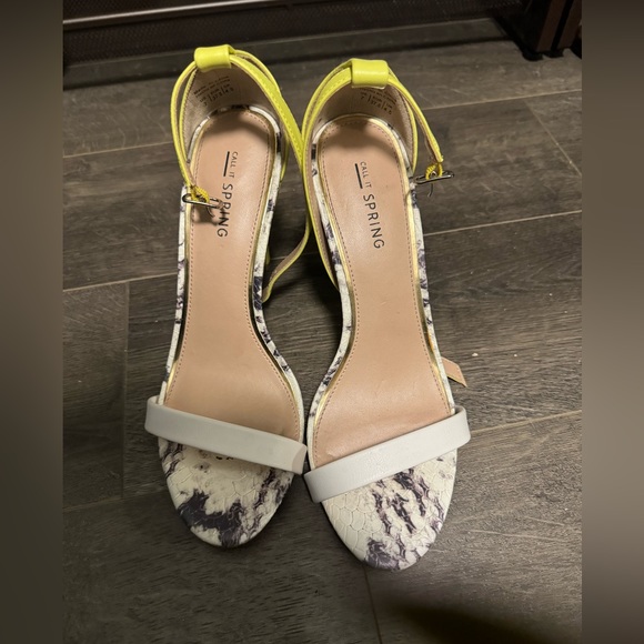 Call it spring high heel sandal yellow white and snakeskin print - Picture 2 of 5